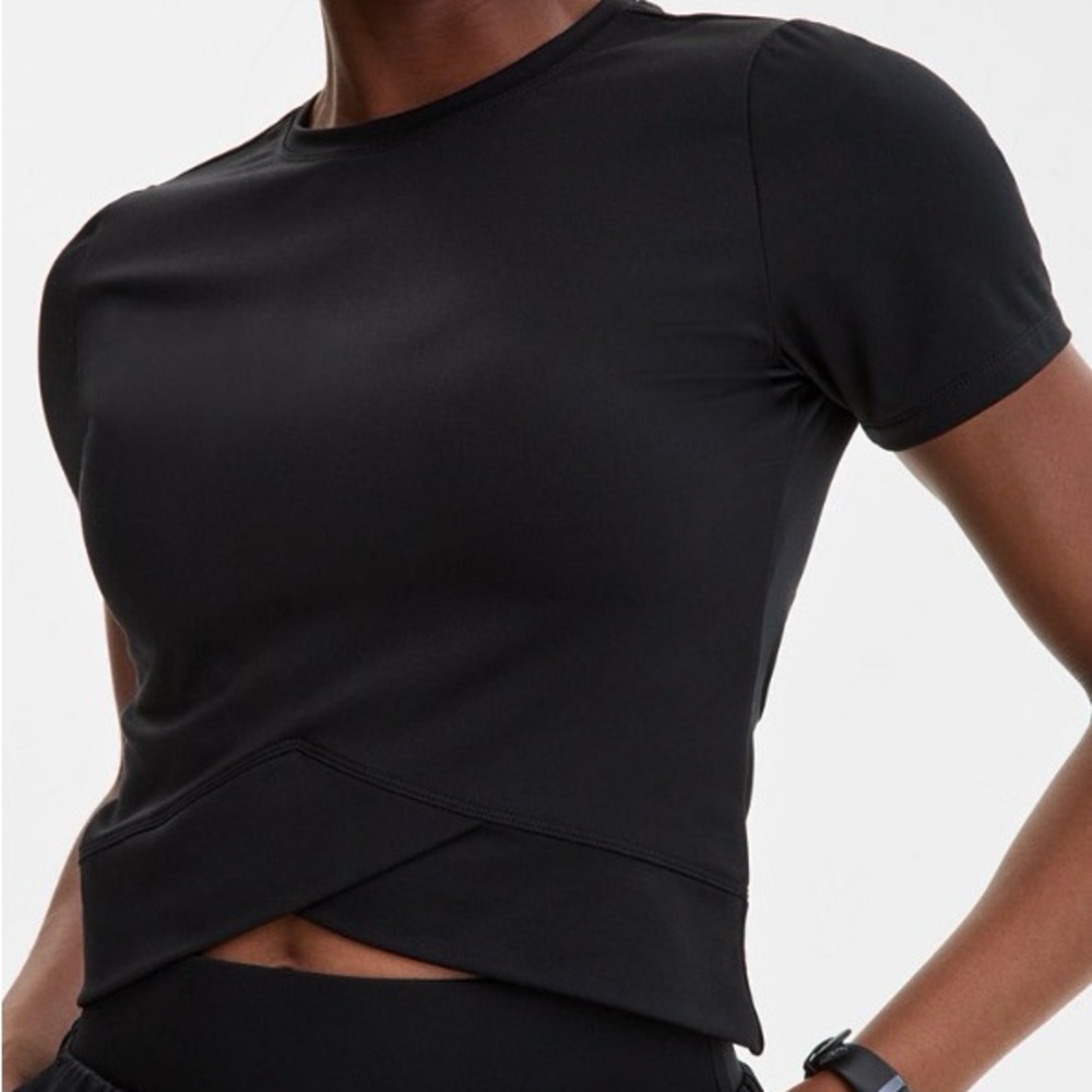 NWT  2 Piece Set Women's Activewear Overlap Cropped Crewneck T-Shirt and Skort